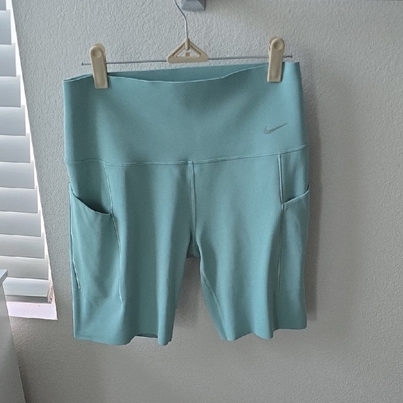 Nike Pants - Nike Green Biker Shorts Size Large